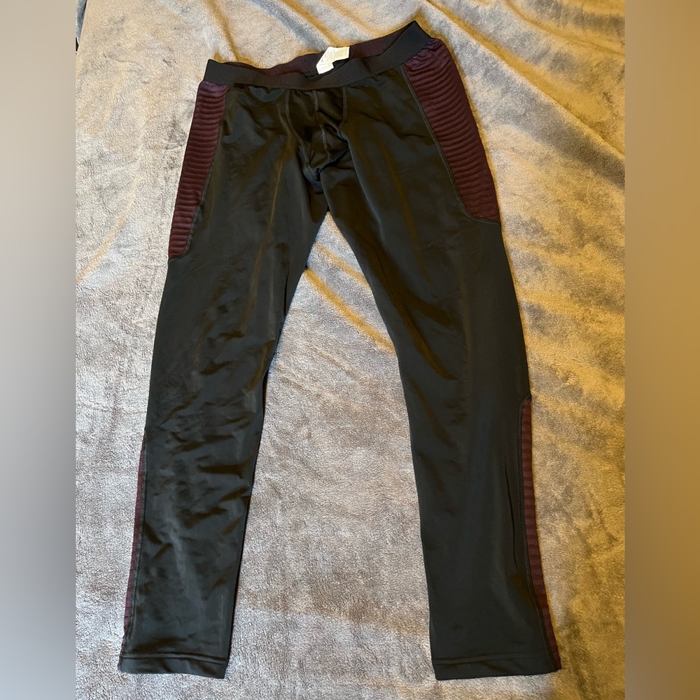 Champion men running leggings in black and red. XxL size